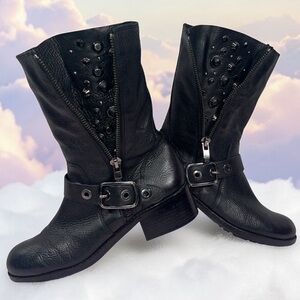 Vince Camuto leather boots. Size 10 💕